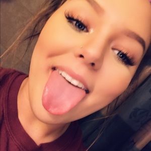 Meet your Posher, Marissa